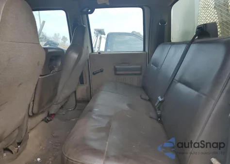 2009 Ford F550 Super Duty из США, поврежденный, VIN 1FDAW56Y89EA96033
